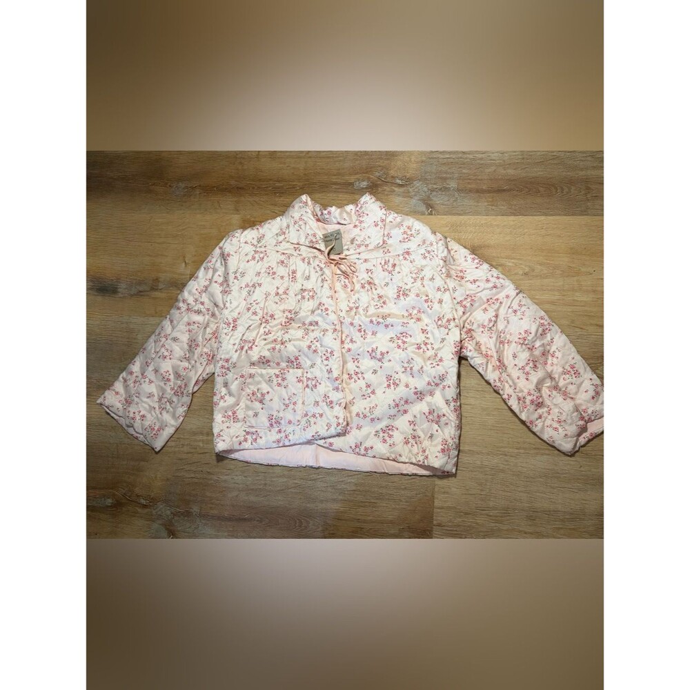 Vintage 1960s/70s Light Pink Floral Quilted Cropped Tie Front Jacket